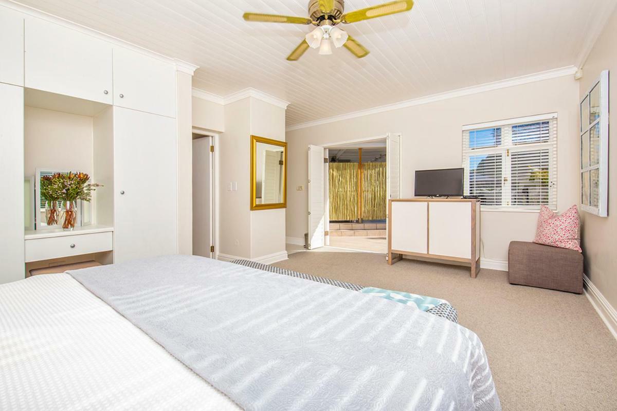 Bollard Bay House Bed & Breakfast Knysna Bagian luar foto